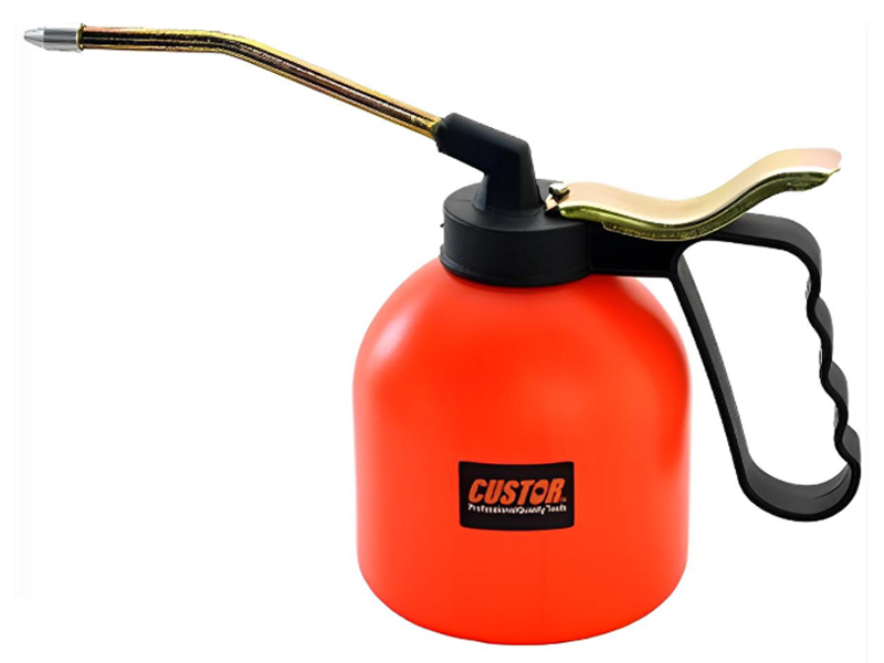 500 C.C. PLASTIC OILER